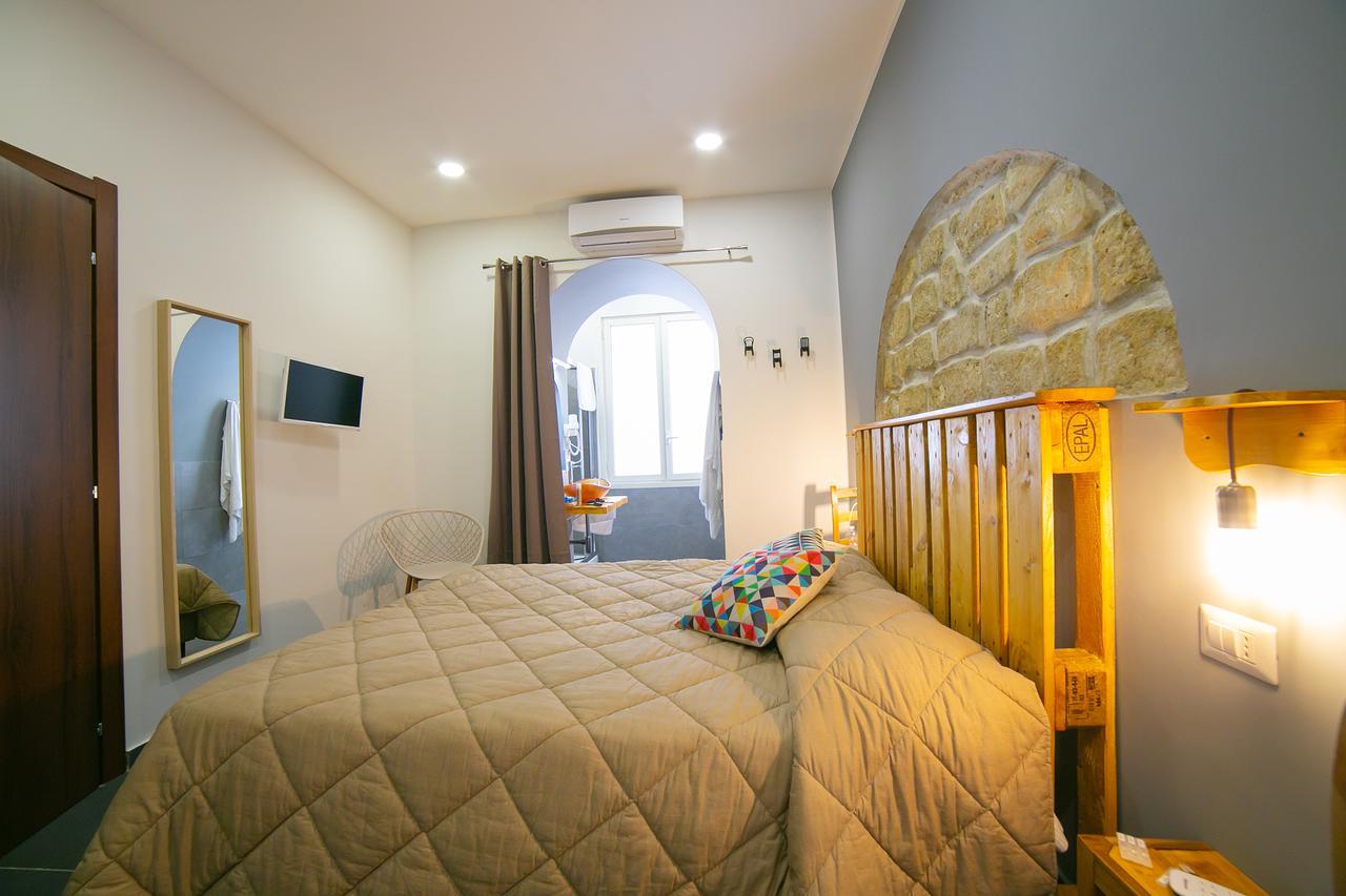 Standard King Room,632800662:JPEG